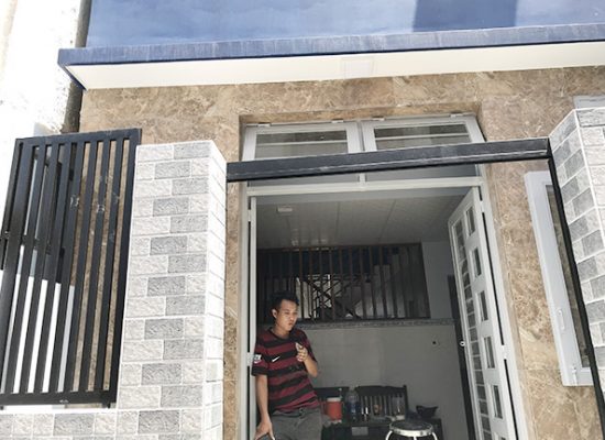 co-nen-thue-xay-nha-tron-goi-hay-khong