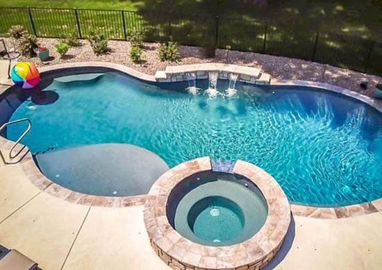 Vat-lieu-trang-tri-ho-boi