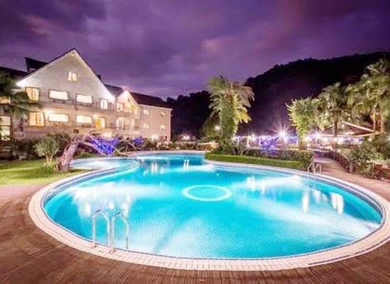 Thi-cong-be-boi-gia-dinh