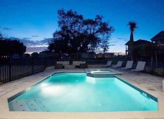 Trang-tri-ho-boi-co-dien